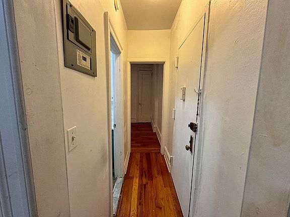 5th image of 540 Manhattan Ave #56