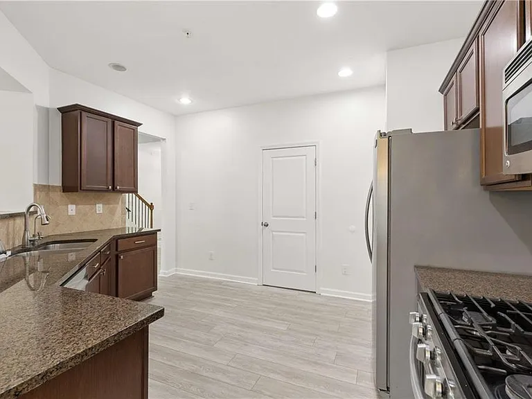 3377 Vintage Cir SE — Photo 9