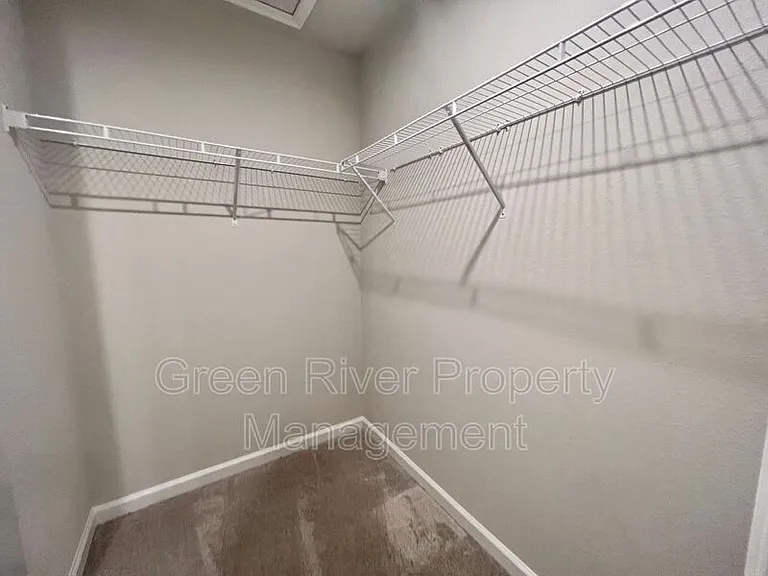 5953 Creekside Crossing Dr — Photo 24