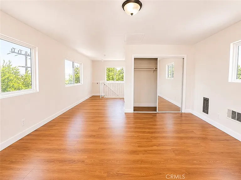 1180 Langley Way — Photo 23