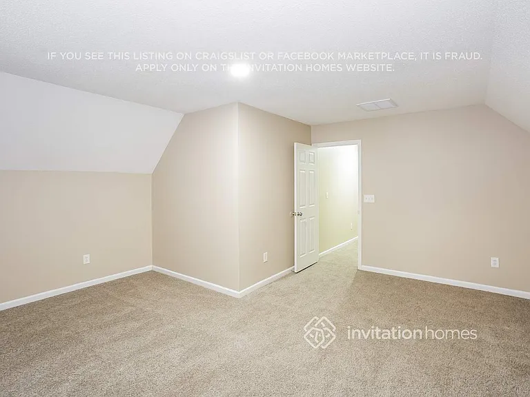 8138 Chatham Oaks Dr — Photo 14