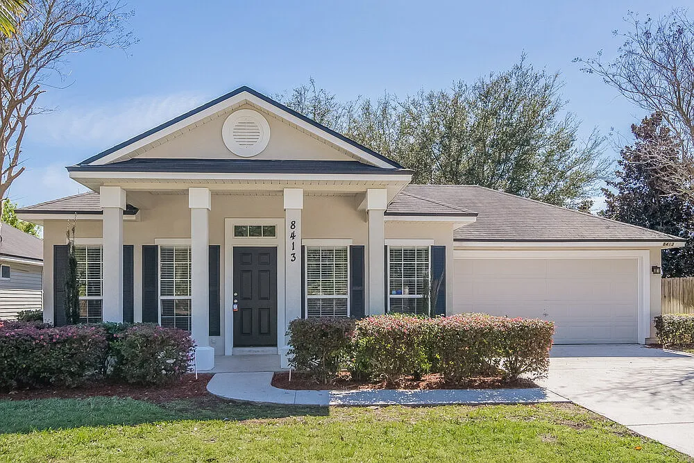 3 bed, 2.0 bath, 1485 sqft, $1,930 — Photo 1