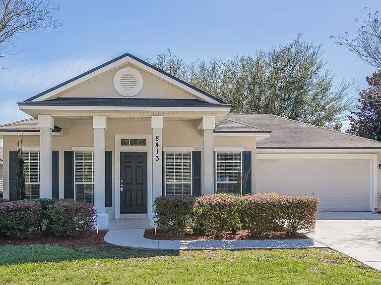 8413 Staplehurst Dr W — Photo 1