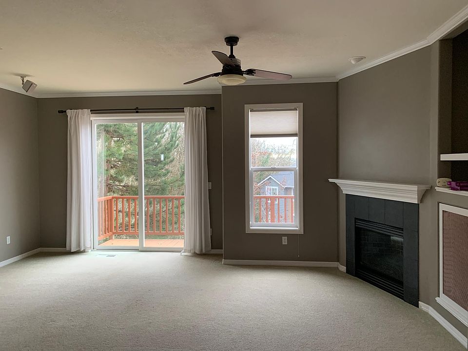 Living area with gas fireplace