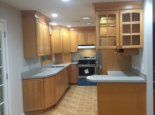 5 School St, Monroe, CT 06468