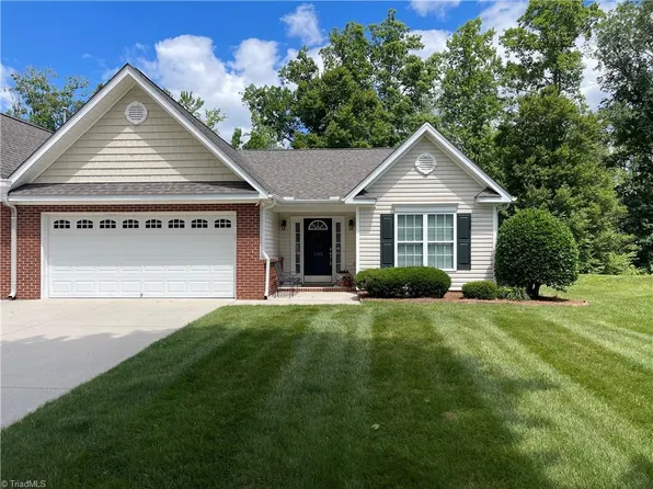 2105 Rosemont Dr, Colfax, NC 27235