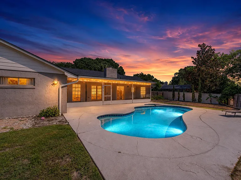 5829 Pitch Pine Dr — Photo 2