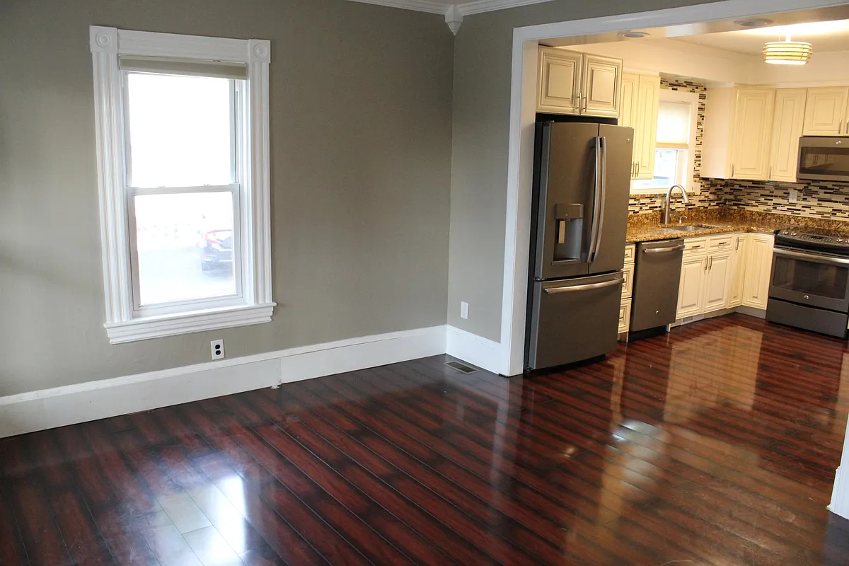 Building Photo - 189 Irving St #1