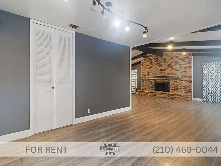 800 Brooks Ave — Photo 16