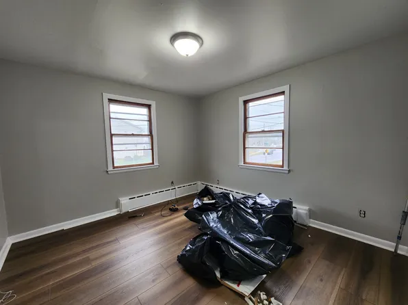 641 Newhall St, Hamden, CT