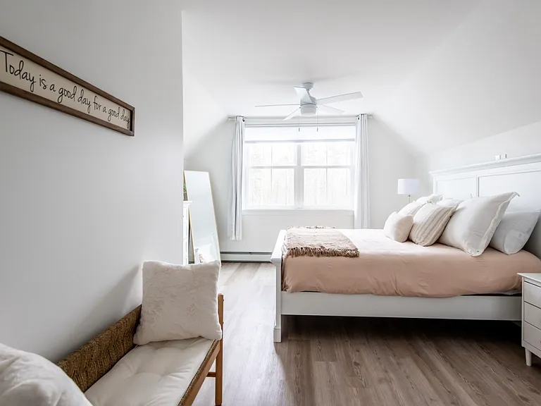 11 Pacer Way — Photo 10