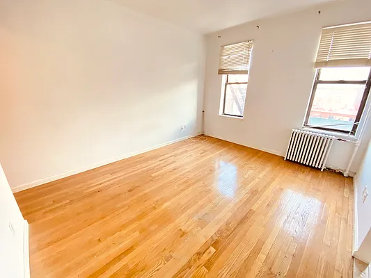 Rented by Voro, LLC | media 3