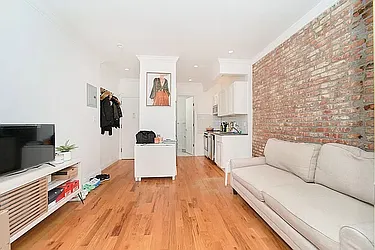 Rented by Living New York