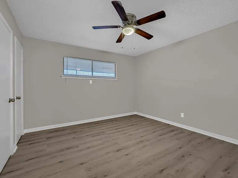 3200 W Walnut St — Photo 29