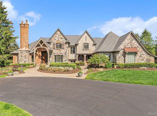 7654 Stonevalley Blf, Clarkston, MI