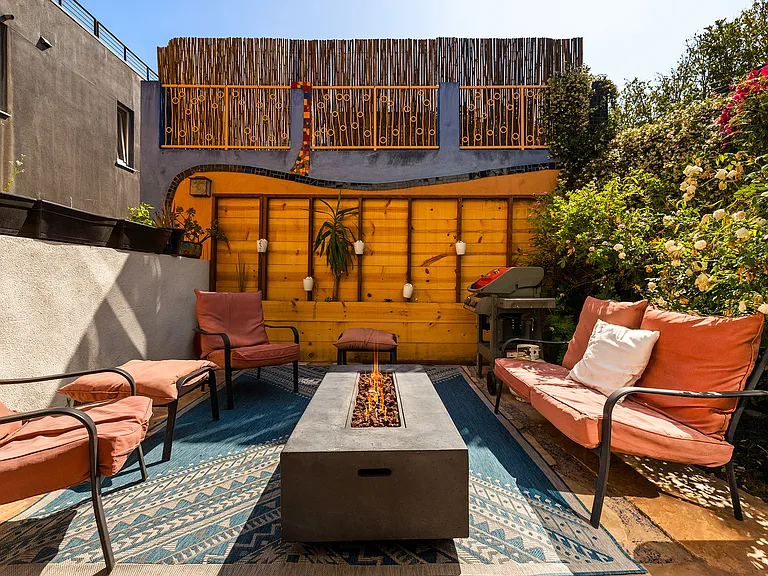 2419 Ocean Ave — Photo 22