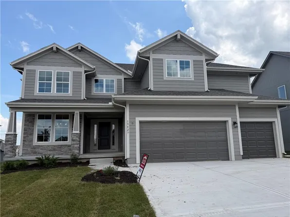 19823 W 114th Pl, Olathe, KS 66061