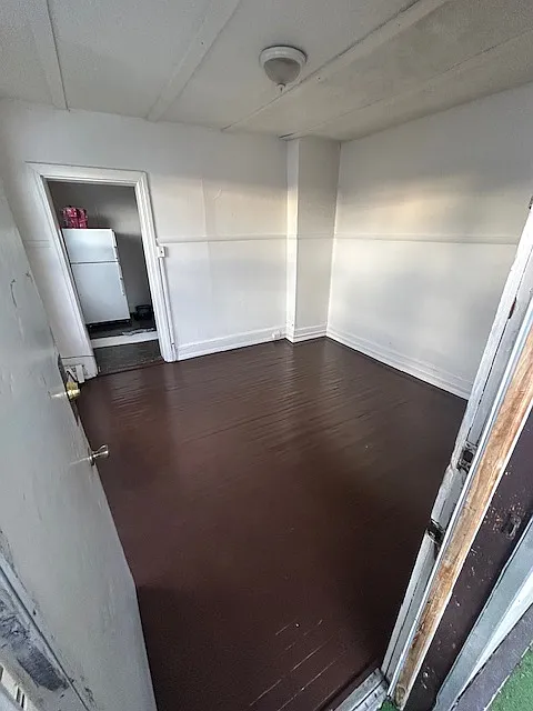 Building Photo - 46 E Princess St #2