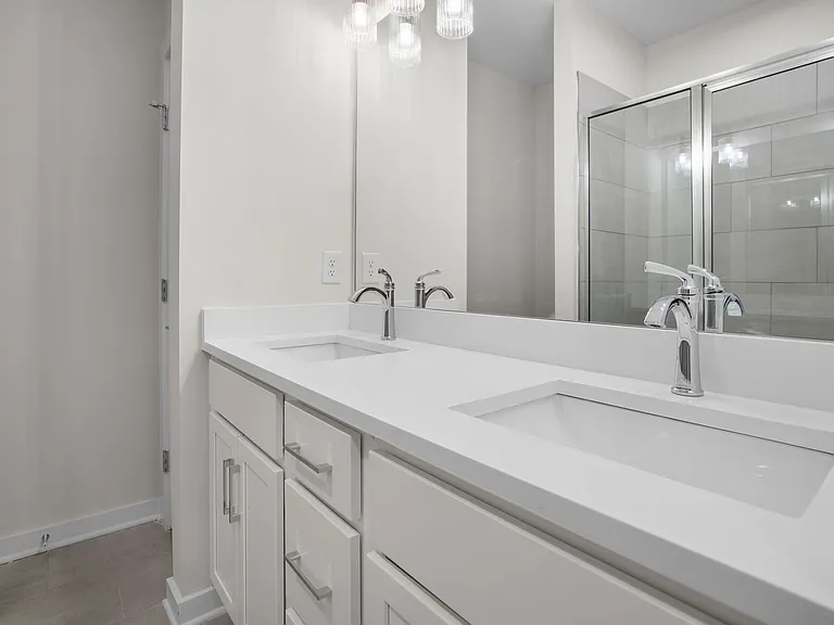 522 Paragon Mills Rd #E — Photo 19