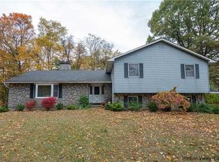 59 Ridge Rd, Wallkill, NY 12589