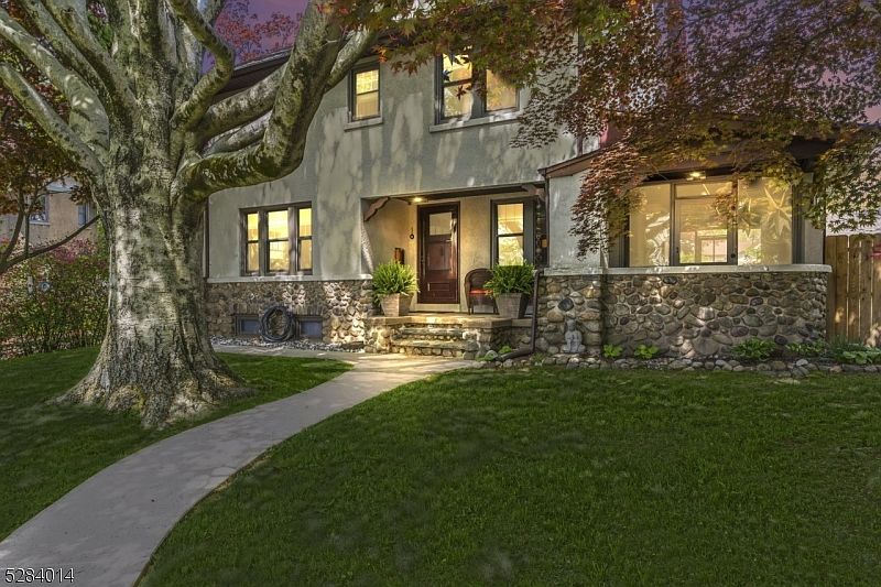 1st image of 499 Fairview Ave