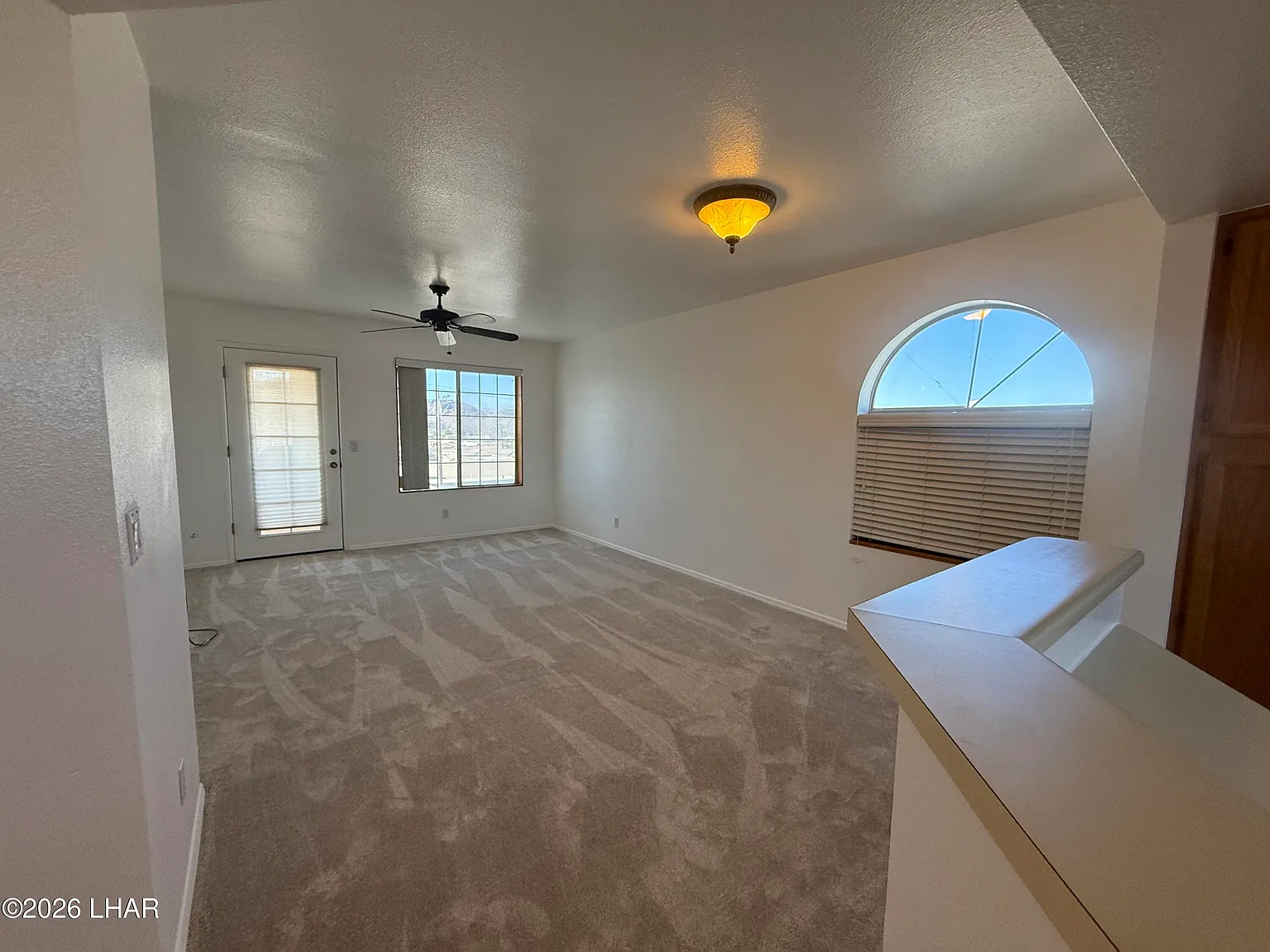 1 bed, 1.0 bath, 684 sqft, $1,200 — Photo 2