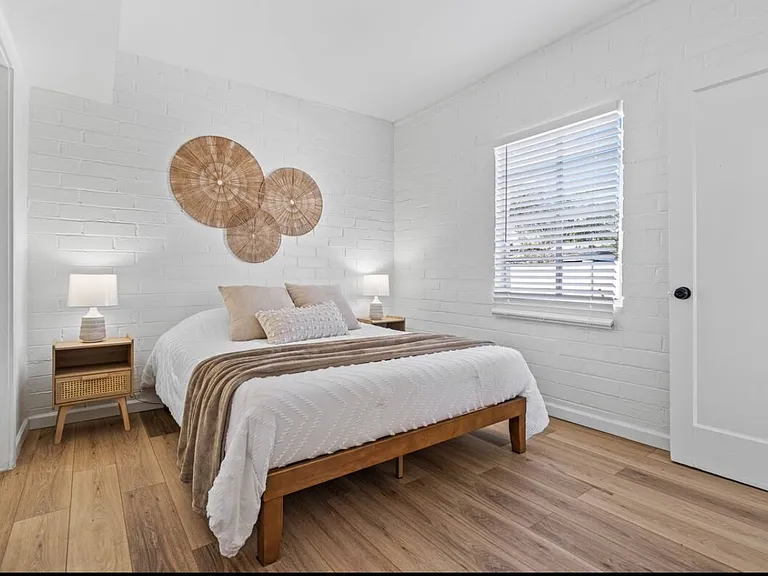 1627 N Bryant Ave #D — Photo 20