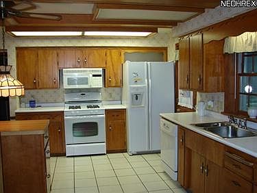 4th image of 4439 Martin Dr