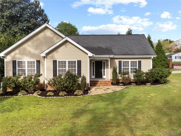600 S Oak Hill Dr, Emporia, VA 23847