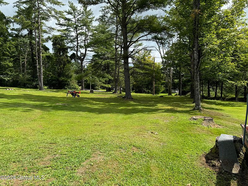 4th image of 141 Carpenter Road