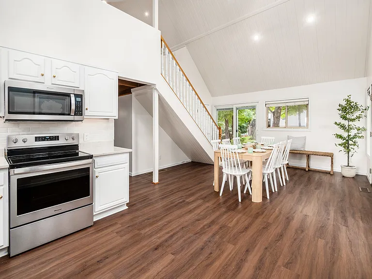 305 Ridgeway Dr — Photo 42