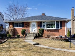 782 S Poplar Ave, Elmhurst, IL 60126