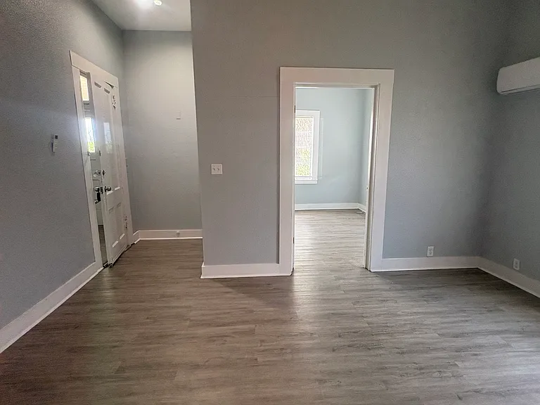 1318 Willow St #2 — Photo 7