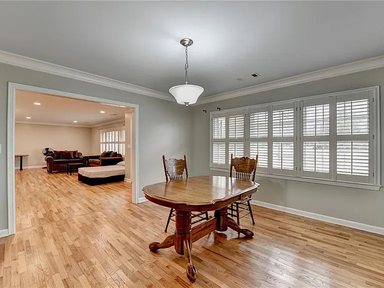 8 Highland Ln — Photo 13
