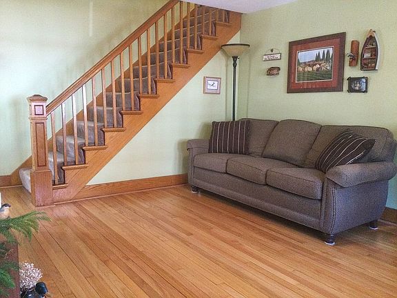 Spacious living room