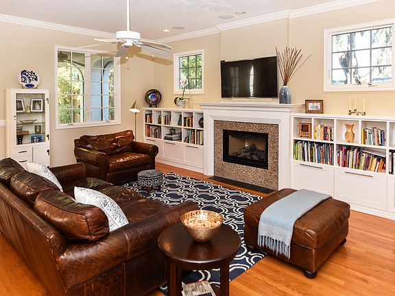3rd image of 1040 Lake Weldona Dr