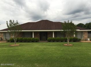 135 Sybil Dr, Lafayette, LA 70507