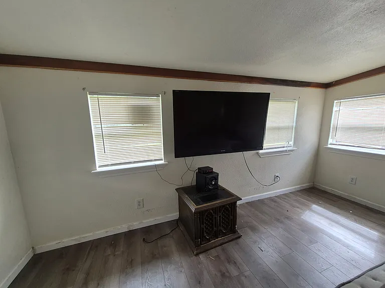 504 Brookman S — Photo 13