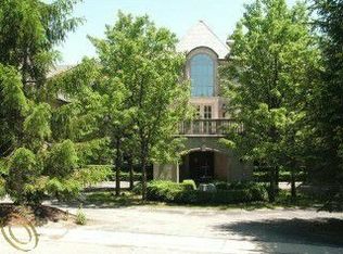 1207 Hidden Lake Dr, Bloomfield Hills, MI