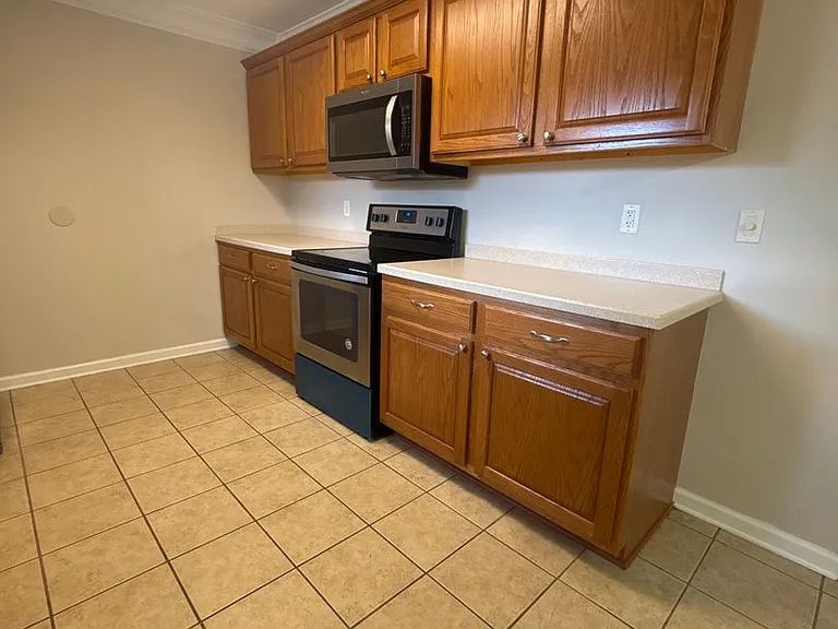 88 Romie Dr — Photo 7