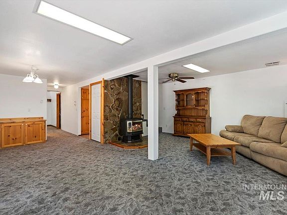 5th image of 44 Ridgeview Dr