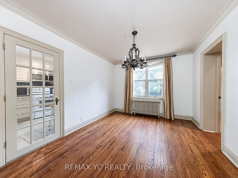 425 Broadway Ave — Photo 4