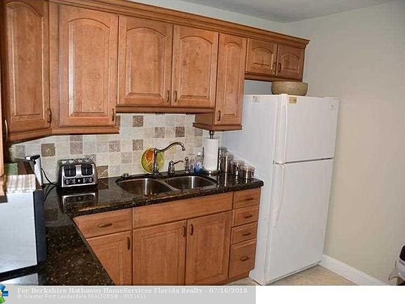 3rd image of 6461 Bay Club Dr APT 1