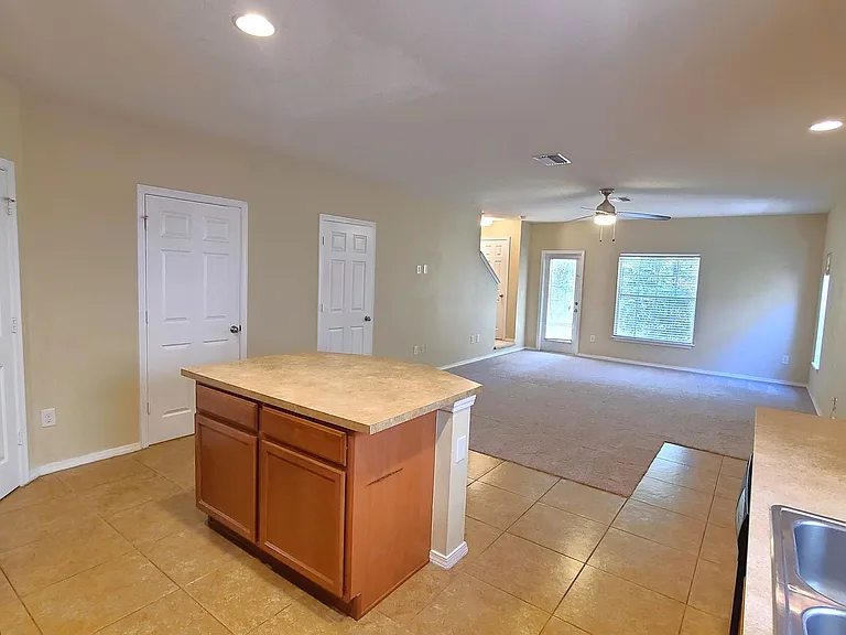4718 Chatterton Way — Photo 15