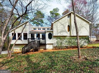 319 Westover Dr, Woodstock, GA 30188