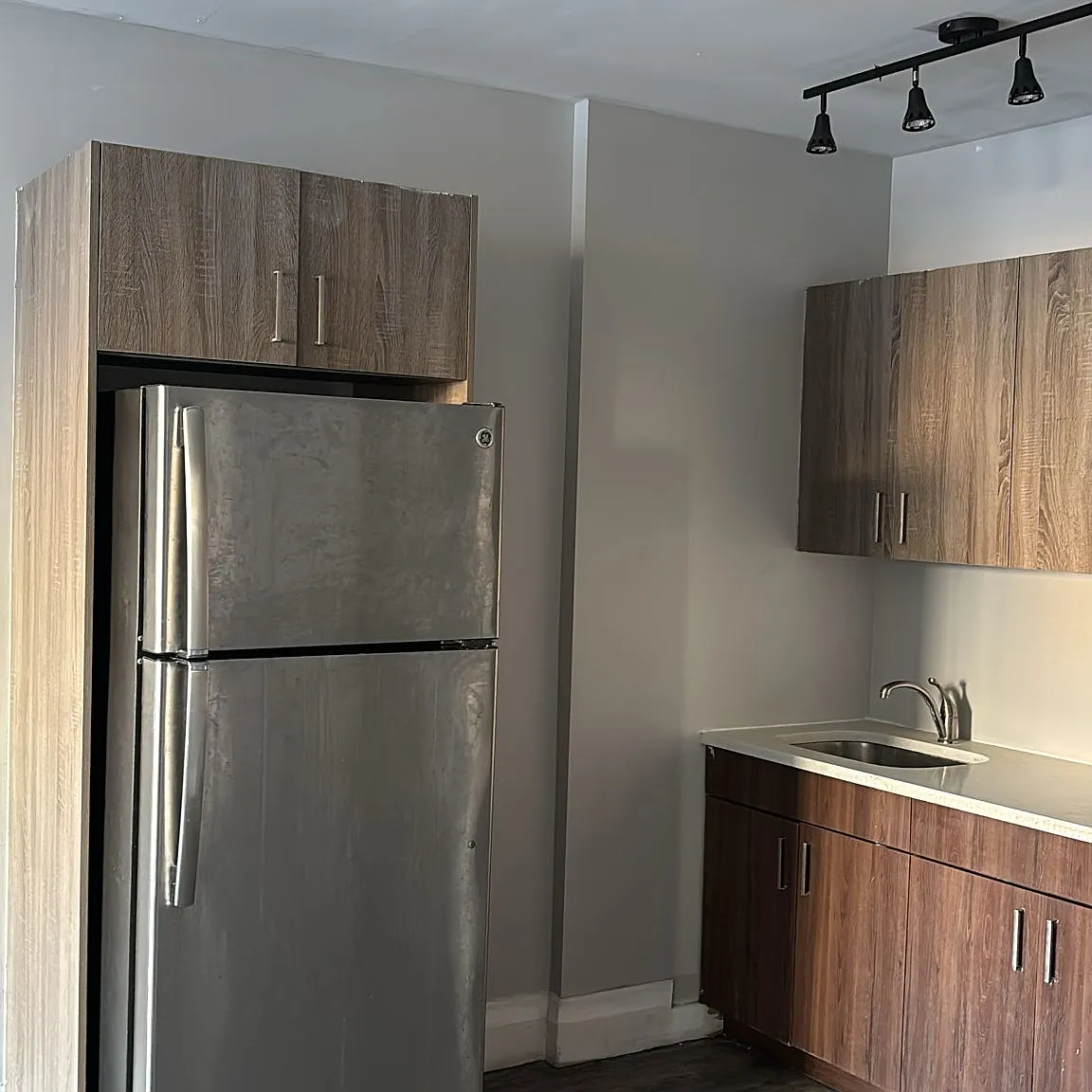 Studio, 800 sqft, $1,450 — Photo 3