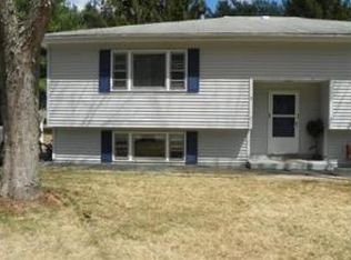 5 Patricia Dr, Tyngsboro, MA 01879