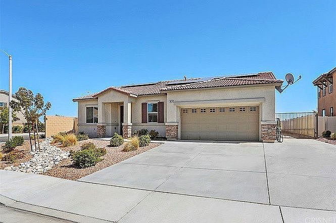 2nd image of 38270 Orchid Ln