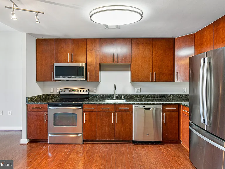 157 Fleet St #317 — Photo 15