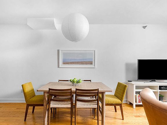 3rd image of 306 2nd St APT 1B